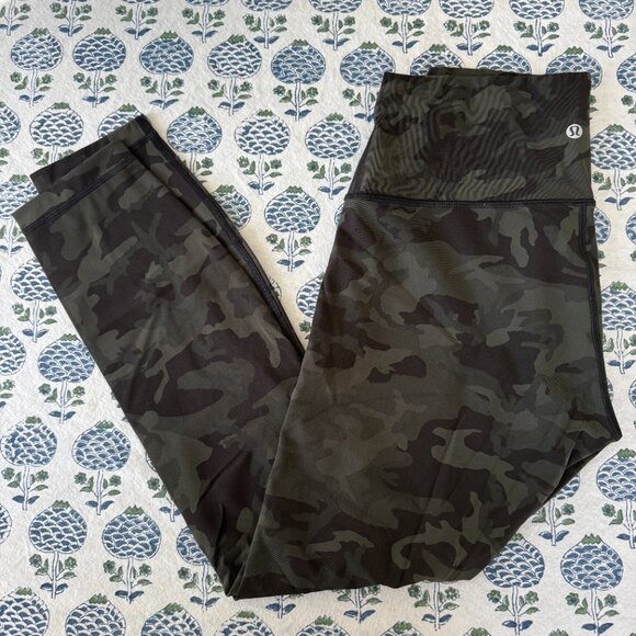 lululemon 25" Inseam High-Rise Leggings | Green Camo | Size 8 - Picture 2 of 6